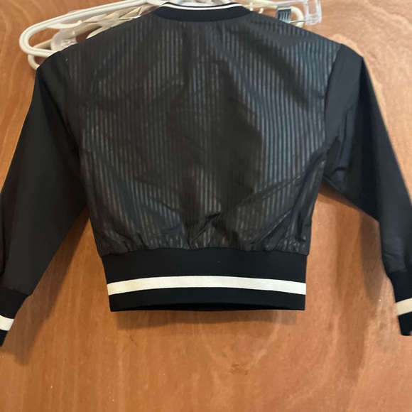 NWT Boy’s size 5 / 6 Black Pullover sport’s shirt by One Child - Picture 5 of 5